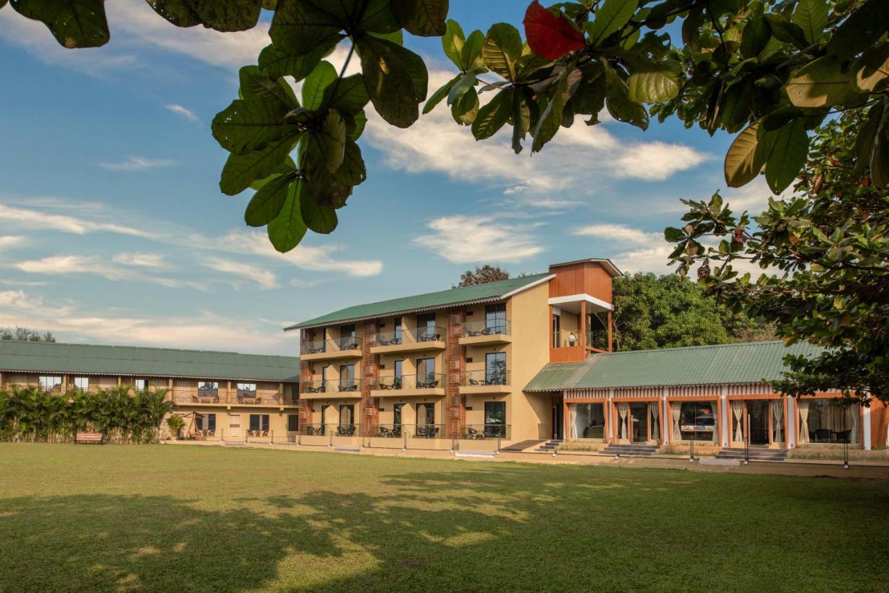 Paramount Riverfront Resort & Spa, Karjat Esterno foto