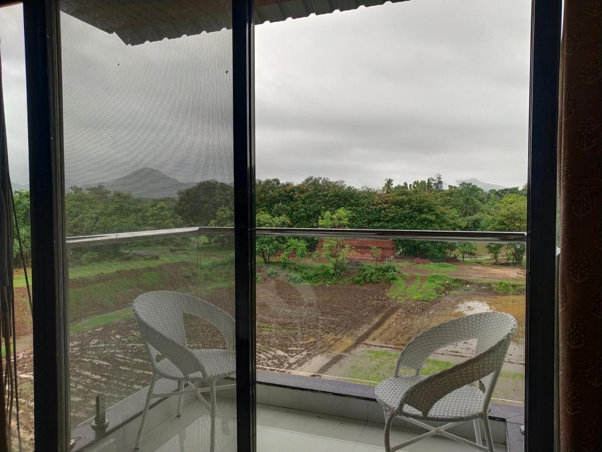 Paramount Riverfront Resort & Spa, Karjat Esterno foto