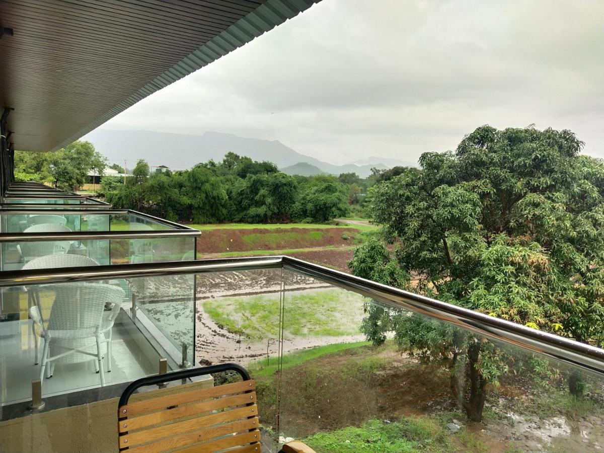 Paramount Riverfront Resort & Spa, Karjat Esterno foto