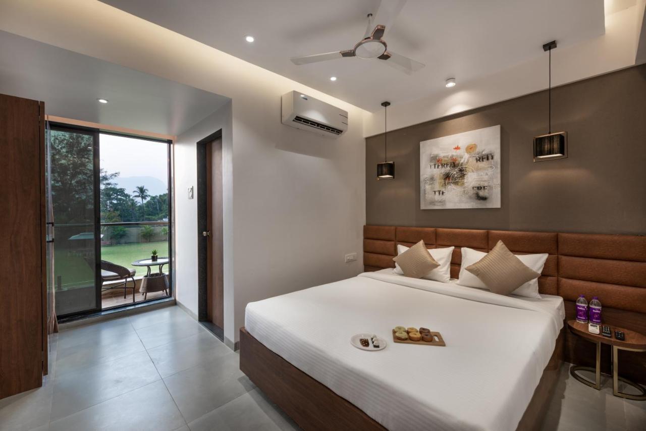 Paramount Riverfront Resort & Spa, Karjat Esterno foto